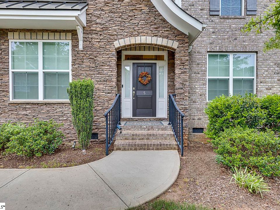 2nd image of 5 Ebenway Ln