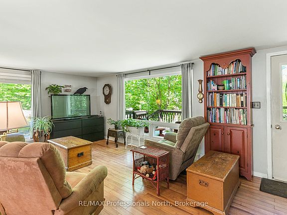 5th image of 4792 Harburn Rd