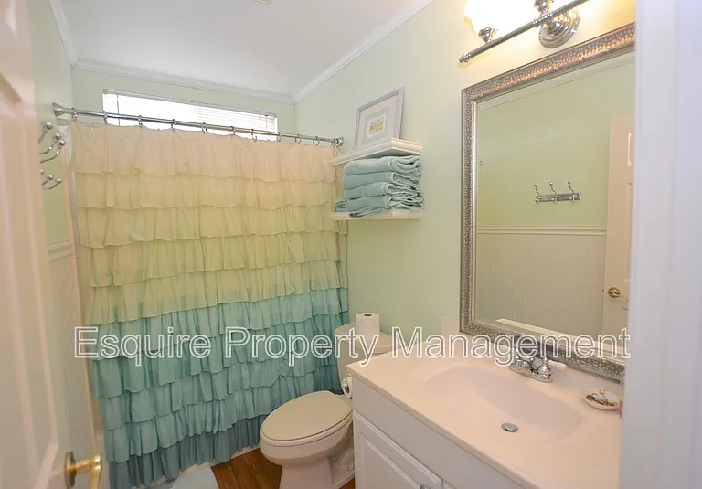 3104 Charlotte St — Photo 19