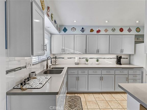 4th image of 29081 Snead Dr