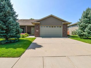 2901 E Whisper Trl, Sioux Falls, SD 57108