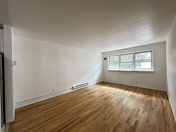 3rd image of 590 Bergen Ave #26FA