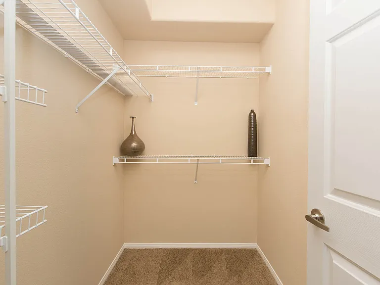 1b1 751 SQFT 1 Bed 1 Bath