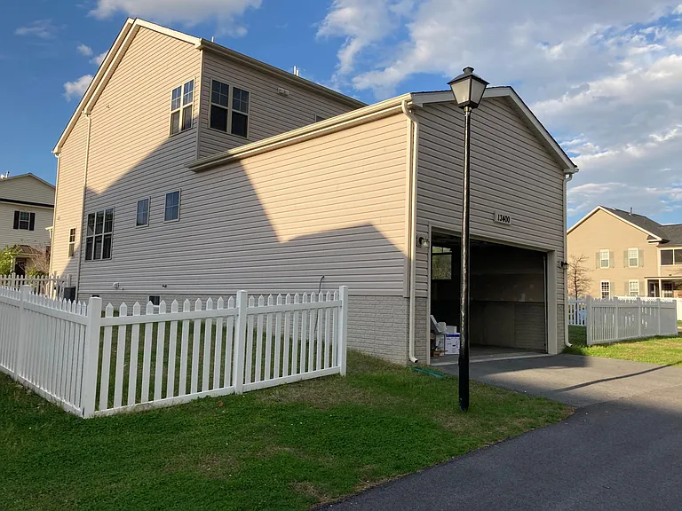 13400 Redspire Dr — Photo 40