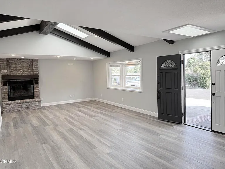 838 Calle Margarita — Photo 16