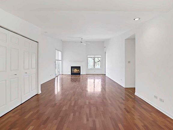 5th image of 2720 Central St APT 5C