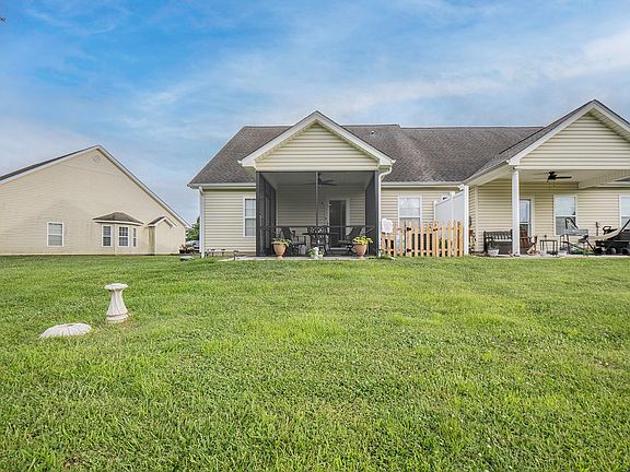 4th image of 140 Briarstone Dr