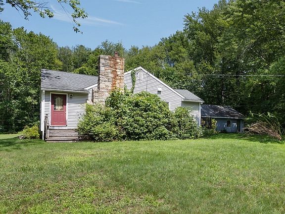 3rd image of 138 Sutton Ave