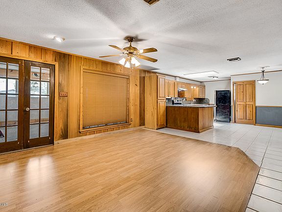 4th image of 707 Puebla St