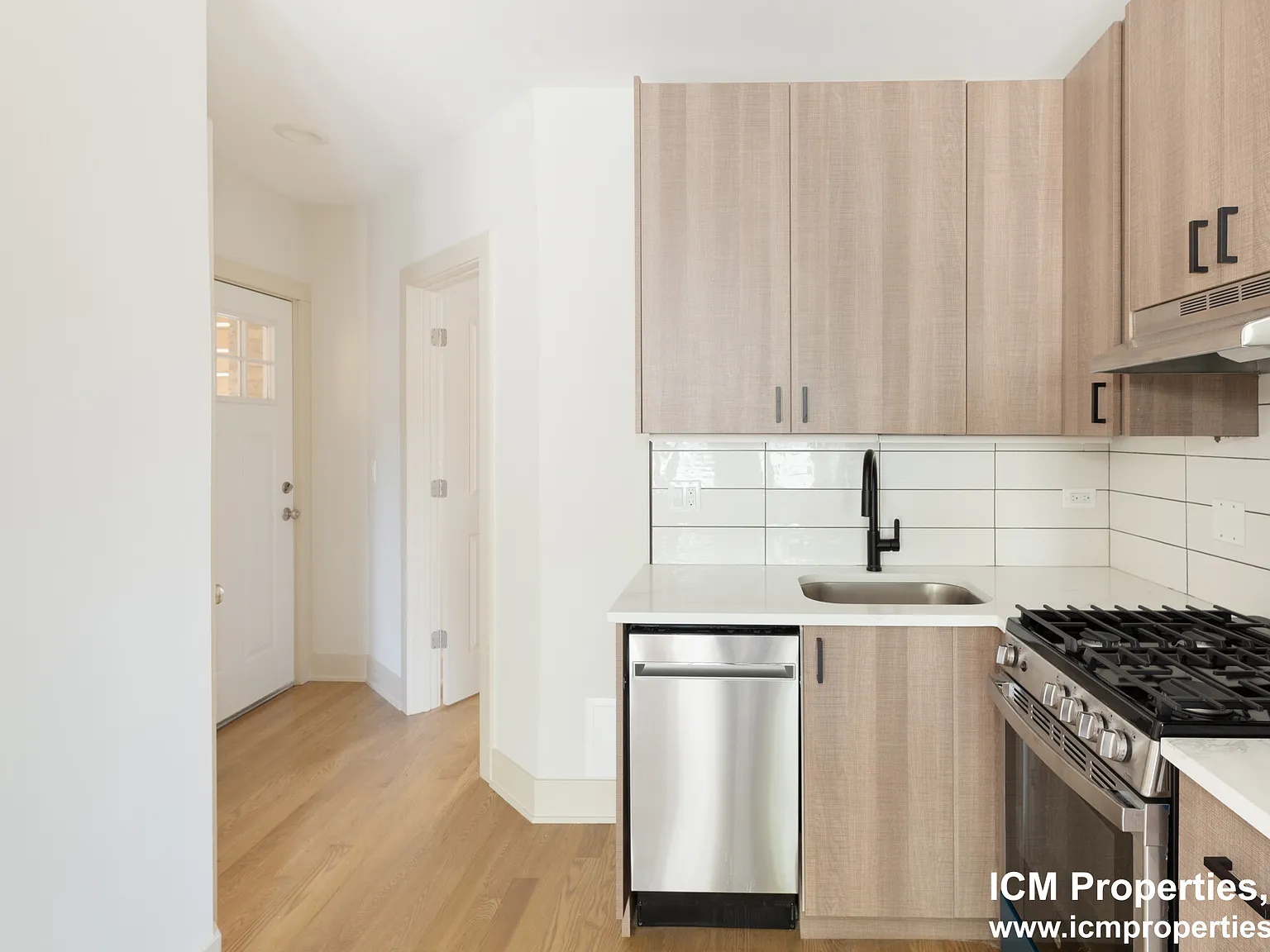 1 bed, 500 sqft, $1,925 — Photo 4