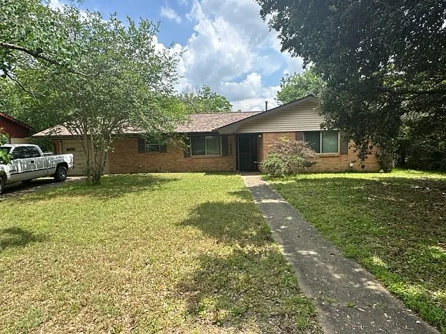 1200 Village Dr