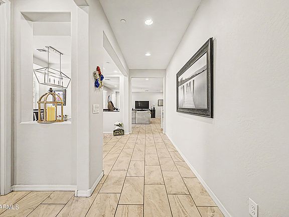 4th image of 4640 E BECK Lane