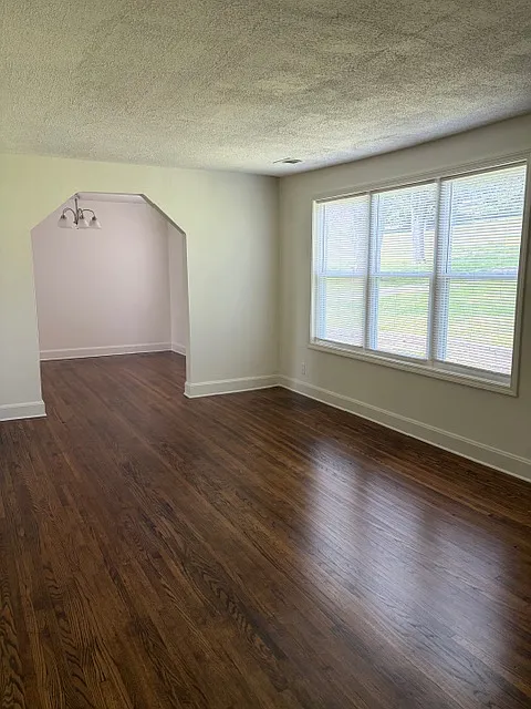 2 bed, 1139 sqft, $1,850 — Photo 3