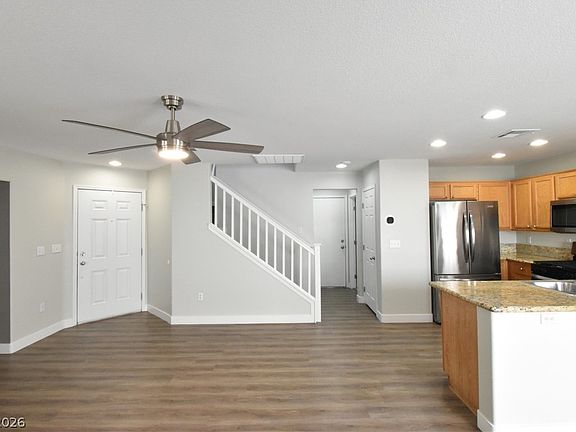 5th image of 10433 Armand Ave