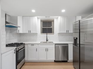1443 W Oakdale Ave #1, Chicago, IL 60657