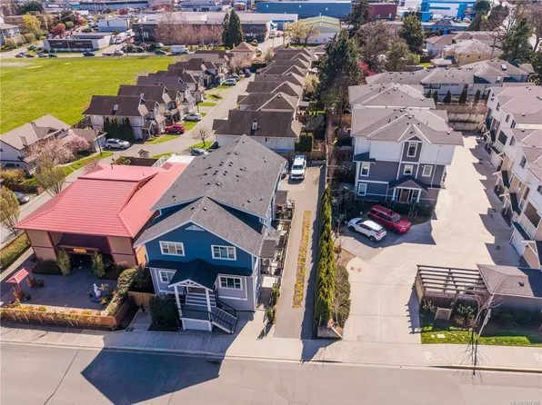 937 Colville Rd #4, Esquimalt, BC V9A 4P4
