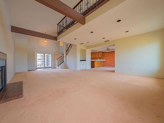 4th image of 10448 S Del Montes