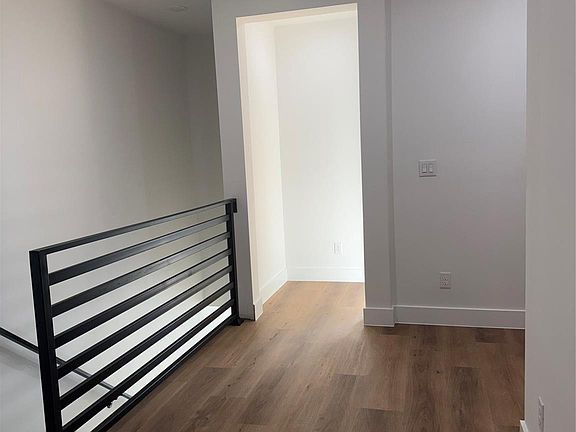5th image of 8206 Colonial Ln