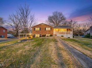 2513 Larkspur Dr, Johnson City, TN 37604