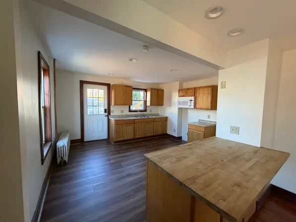 194-196 Montgomery Avenue Ext, Pittsfield, MA 01201