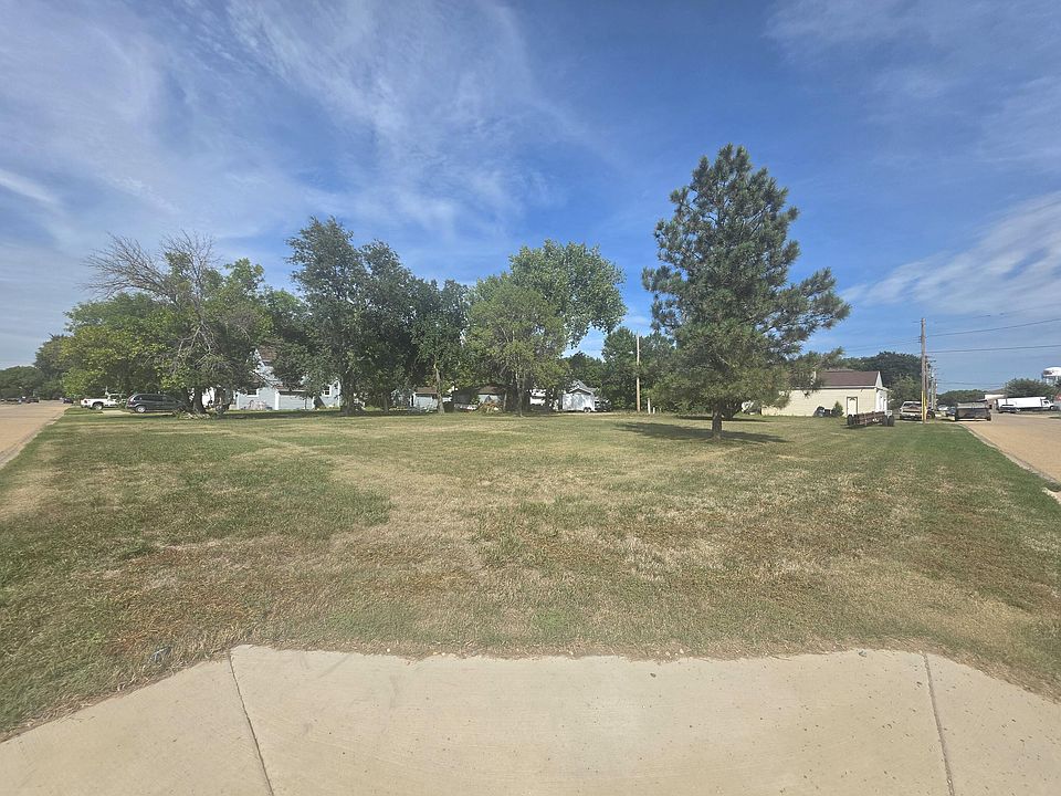 1st image of 1017 S 4th St