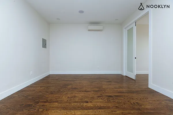 Rented by Nooklyn NYC LLC | media 36