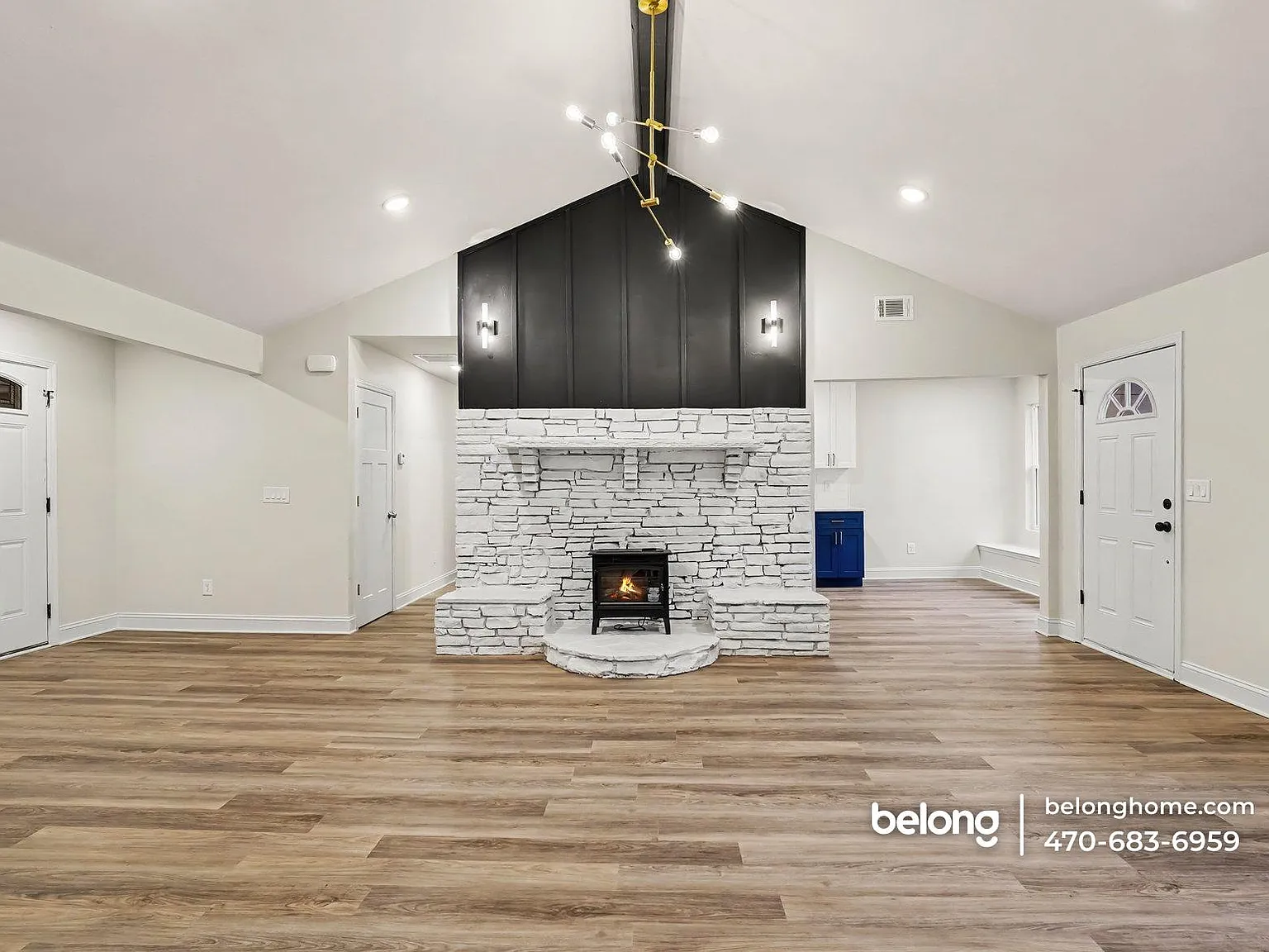 4 bed, 3.0 bath, 2000 sqft, $2,795 — Photo 3