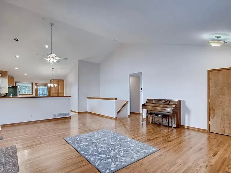 2534 E 125th Way — Photo 5