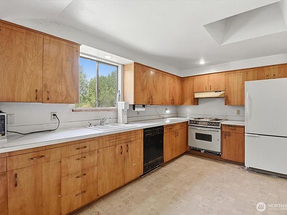 4th image of 17626 87th Avenue SE