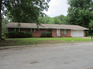 3401 Indian Springs Dr, Marshall, TX 75672