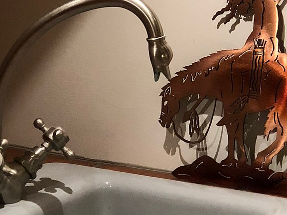 Wet bar sink