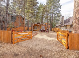 212 Spruce Ln, Sugarloaf, CA 92386