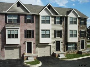 22 Shady Tree Ct, York, PA 17402