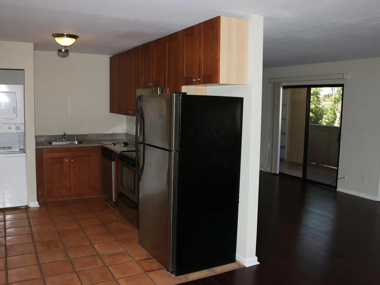 820 Casanova Ave — Photo 3