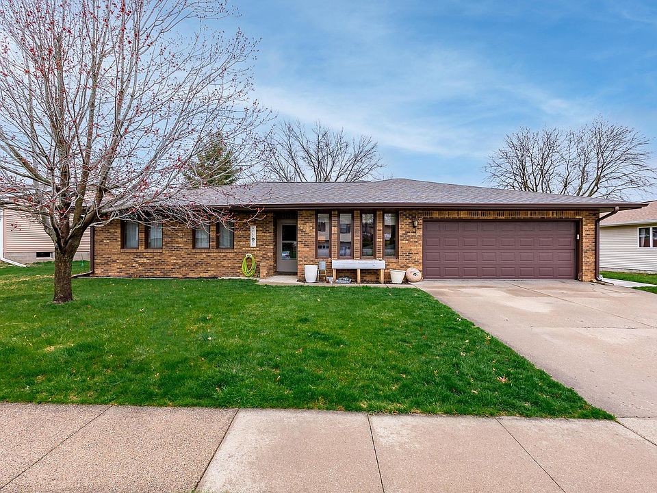 1st image of 602 Woodland Way