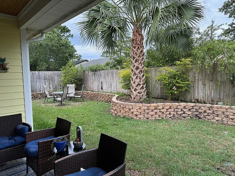 1137 Violet St — Photo 11