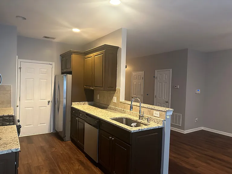 743 Celeste Ln SW — Photo 9