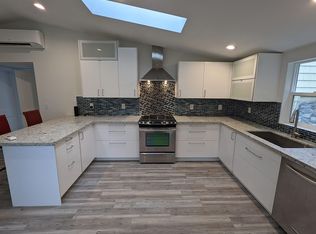 1031 2nd Ave S, Edmonds, WA 98020