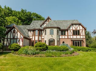 16900 Sanctuary Trl, Brookfield, WI 53005