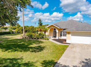 401 Raven Way, Naples, FL 34110