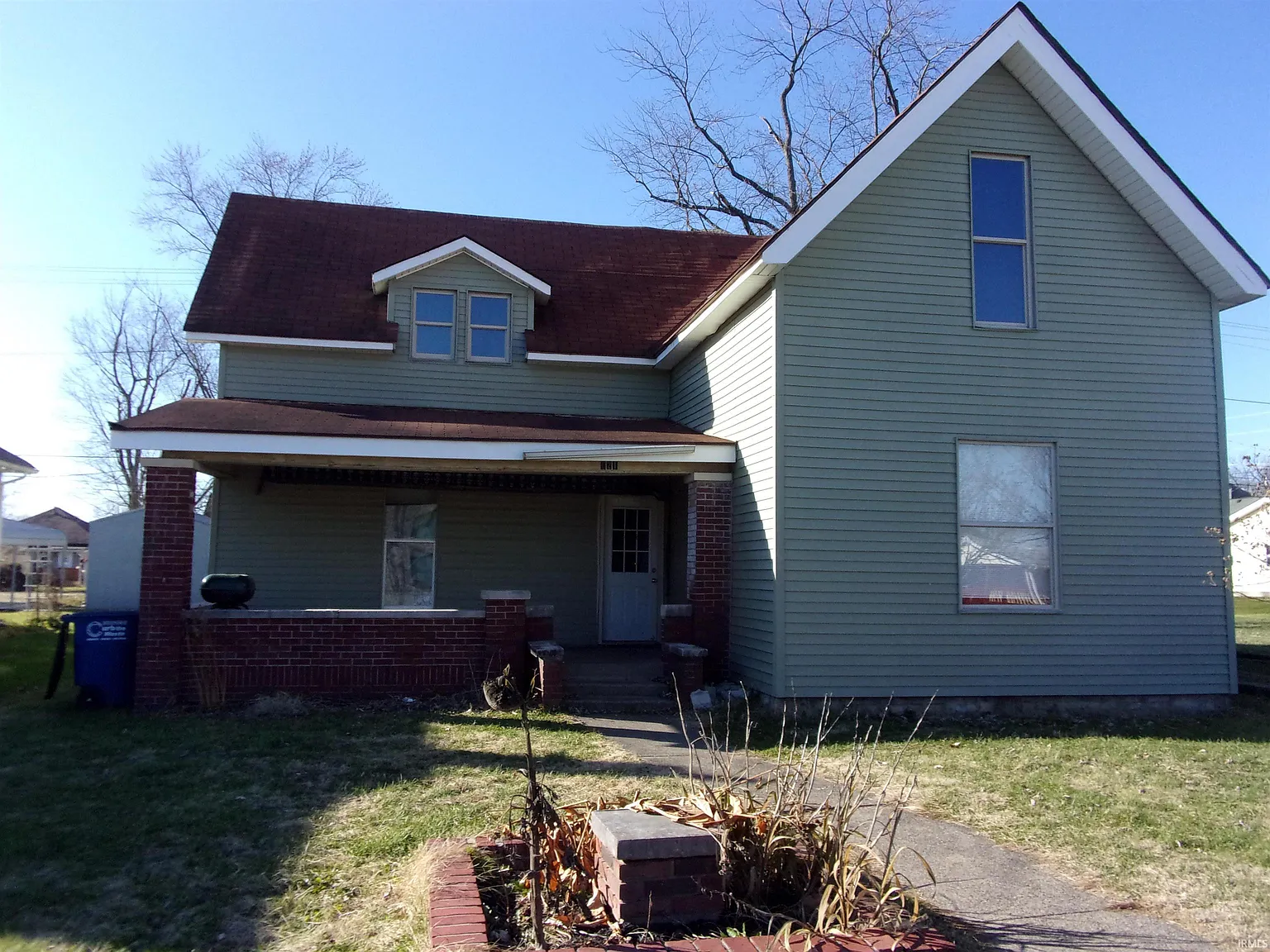 621 R St photo 1