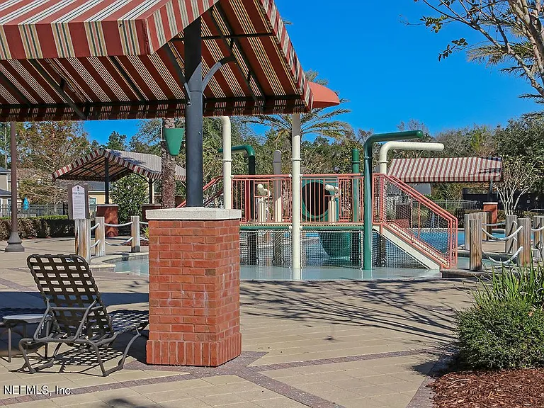 340 Servia Dr — Photo 21