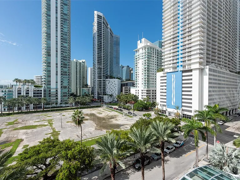 1155 Brickell Bay Dr #609 — Photo 30