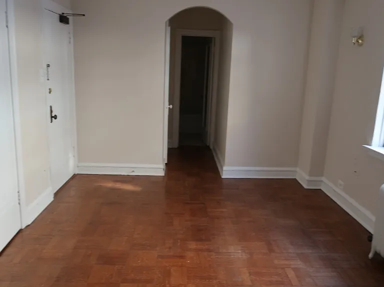 1209 W Sherwin Ave #304 — Photo 9
