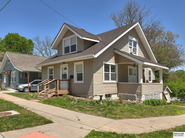 1703 N 38th St, Omaha, NE 68111