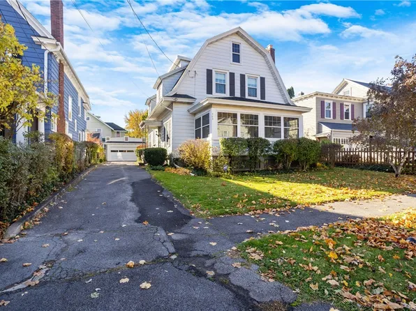 203 Rugby Rd, Syracuse, NY 13203