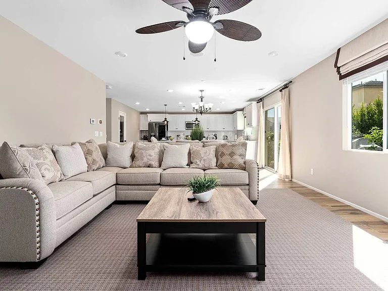 10311 Penguin Ct — Photo 2