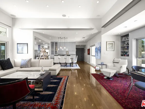 907 Lincoln Blvd #Penthouse 302, Santa Monica, CA 90403