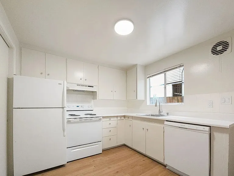 2020 Eastlake Ave E #2 — Photo 5