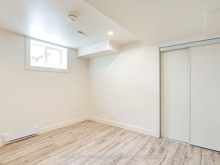 81 Culver Cres #B — Photo 29